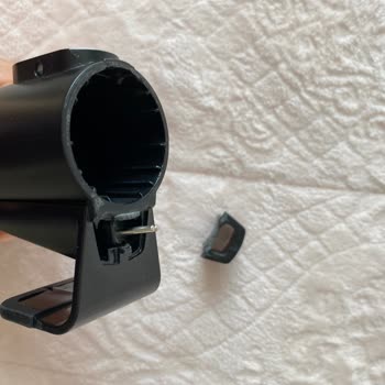 Bosch Dikey Süpürge Parçaları 8 Ayda Dağıldı