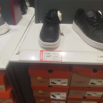 FLO Ayakkabı Mağazasında Etiket Ve Kasa Fiyatı Arasında Şaşırtıcı Fark