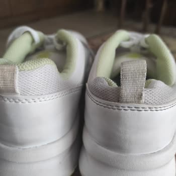 Farklı Boyda Ayakkabı Konçları Nedeniyle Yaşanan Mağduriyet