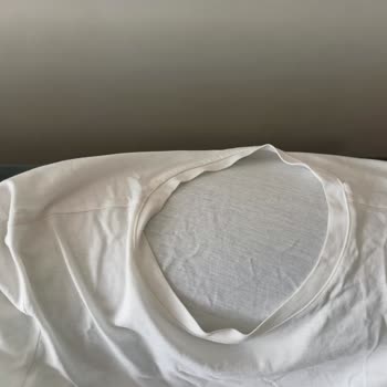 Kullanılmış Ve Etiketsiz Tişört Gönderildi