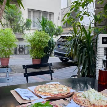 Sipariş Edilen Pizzadan Kaynaklanan Gıda Zehirlenmesi Ve Sağlık Sorunu