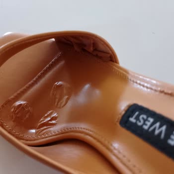 Nine West’ten Aldığımız Terliğin 3. Kullanımda Yırtılması Hayal Kırıklığı Yarattı!