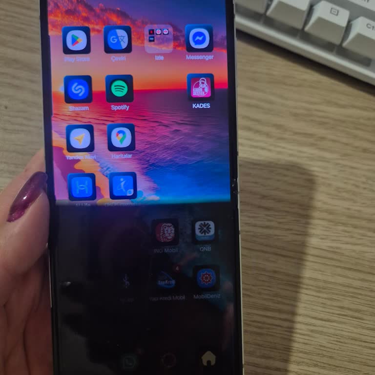 Katlanır Ekranlarda Sürekli Aynı Sorun Ve Servis Mağduriyeti