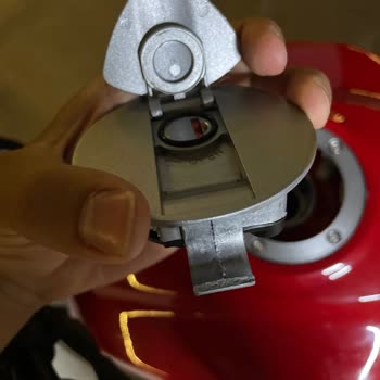 Motorun Depo Kapağı Kırıldı Servis Ve Satıcıya Ulaşamıyorum