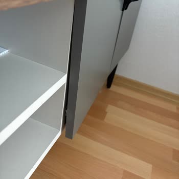 Yedi Ayda Deforme Olan TV Sehpası Hayal Kırıklığı Yarattı