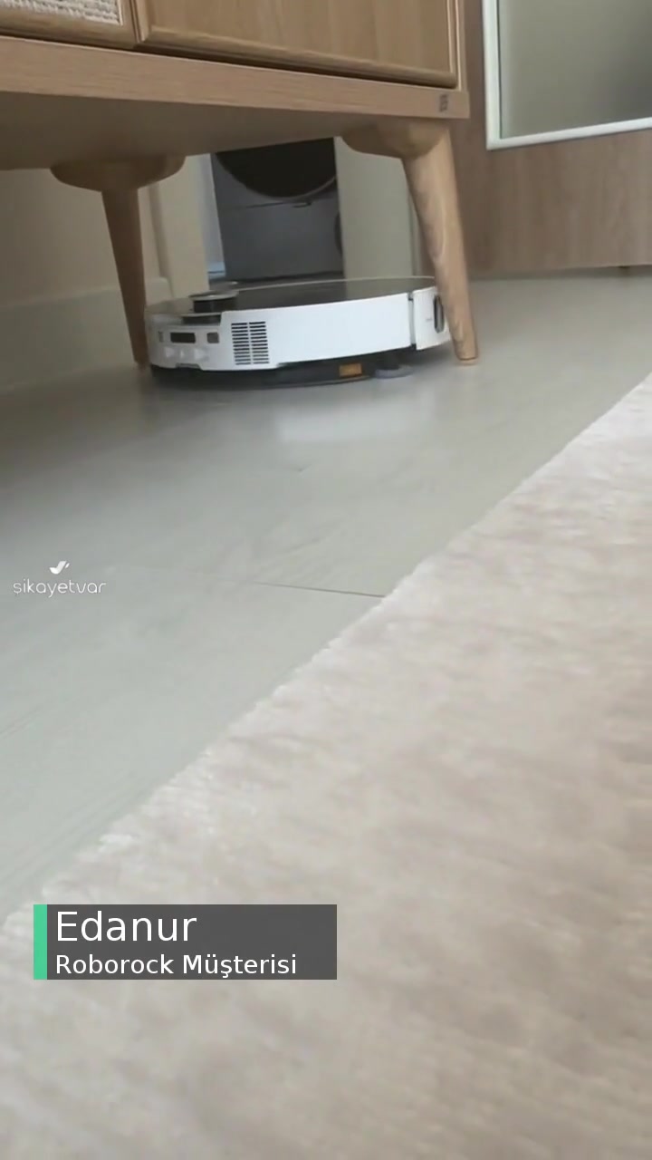 Roborock Saros 10 Beyaz Halıyı Tanımıyor Mop Yapıyor! videonun kapak resmi