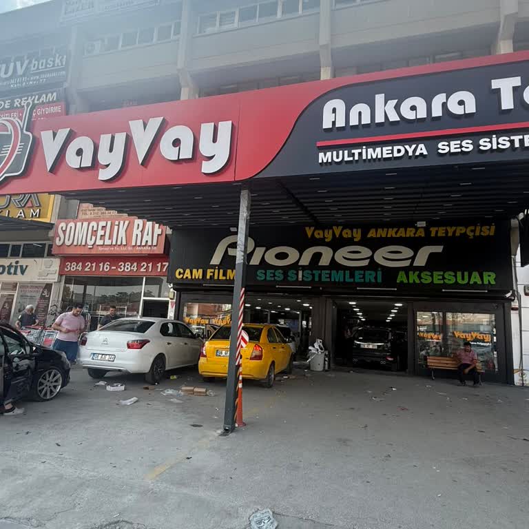 Navimex Tesla Ekran Montajında Sürekli Geri Görüş Kamerası Sorunu