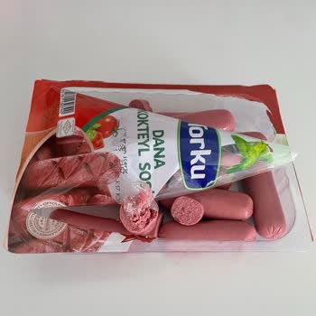 Torku Dana Kokteyl Sosis İçinden Plastik Parça Çıktı