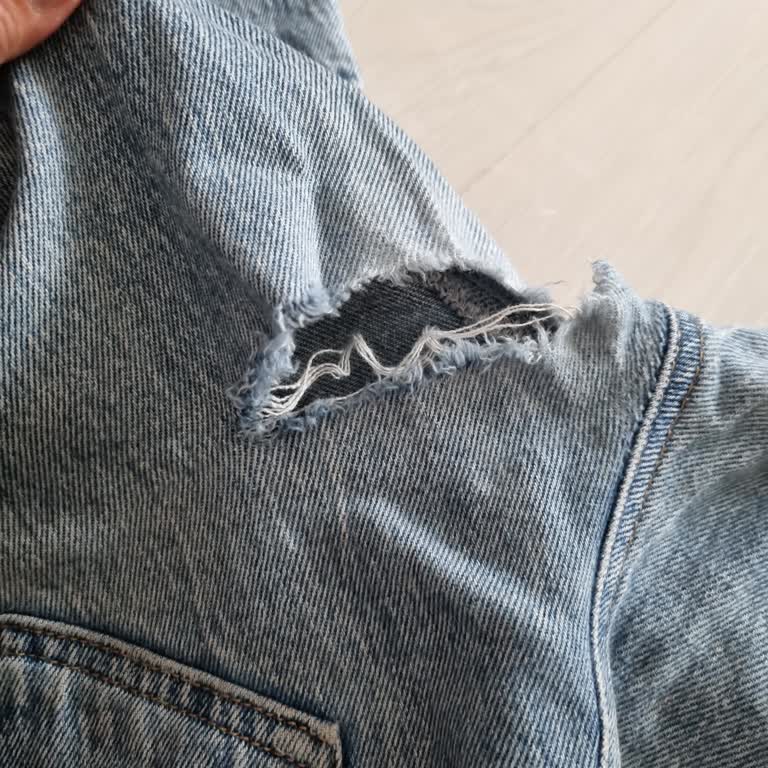 Kısa Sürede Yırtılan Pantolon İçin Değişim Talebim Reddedildi