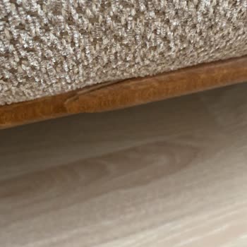 Kırık Koltuk Takımı Ve 3 Aydır Çözülemeyen Servis Sorunu