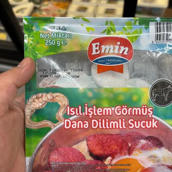 Son Kullanma Tarihi Geçmemiş Sucukta Yoğun Küflenme Ve Sağlık Riski