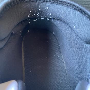 Kısa Sürede Yıpranan Nike Ayakkabı Ve Olumsuz İnceleme Sonucu