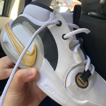 Kısa Sürede Yıpranan Nike Ayakkabı Ve Olumsuz İnceleme Sonucu