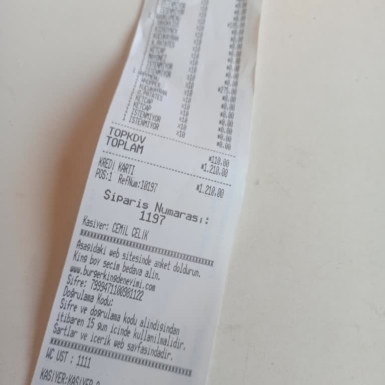 Konak Pier Burger King'de Soğuk İçecek Ve Kart Sorunu