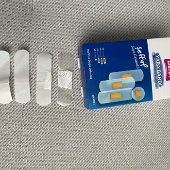 Yara Bandı Kutusundan Kusurlu Ürün Çıktı, Kalite Kontrol Eksikliği