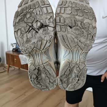 Kısa Sürede Yırtılan Ayakkabı Tabanı Hayal Kırıklığı Yarattı