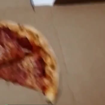 Domino's Pizza Sucuksuz Sucuklu Gibi