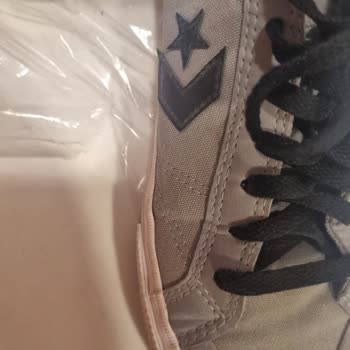Converse Ayakkabıda Kısa Sürede Açılma Ve Sararma Sorunu Yaşadım