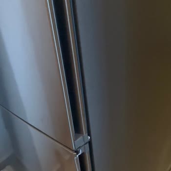 Buzdolabımın Kutu İçinden Hasarlı Çıkması Ve Servis Gecikmesi Mağduriyeti