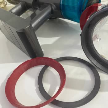 Dyson Süpürge Haznesindeki Lastik Sorunu İçin Acil Destek Bekliyorum