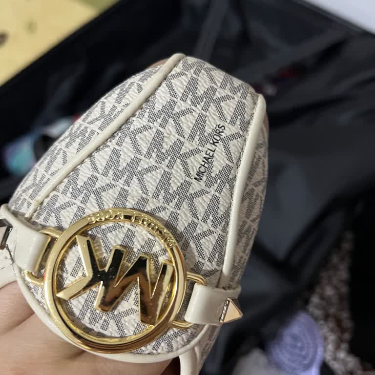 Aldığım Babet Görselden Farklı Ve Satıcı İlgisiz