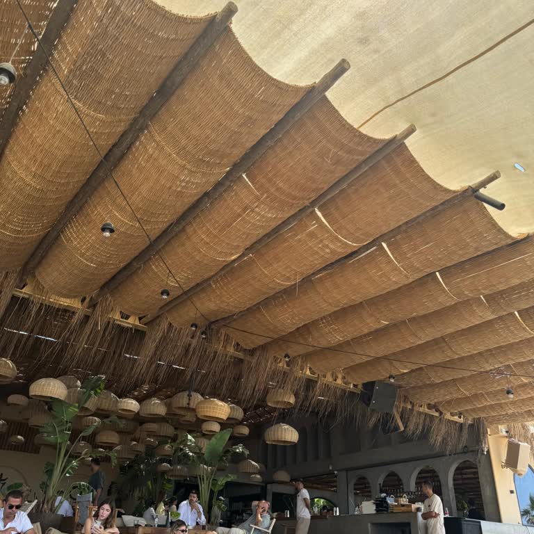 Rezervasyonlu Girişte Şezlong İçin Uzun Bekleme Ve Yetersiz Bilgilendirme