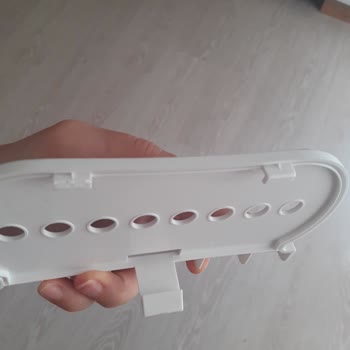 İlk Kullanımda Kırılan Cam Sil Başlığı Hayal Kırıklığı Yarattı