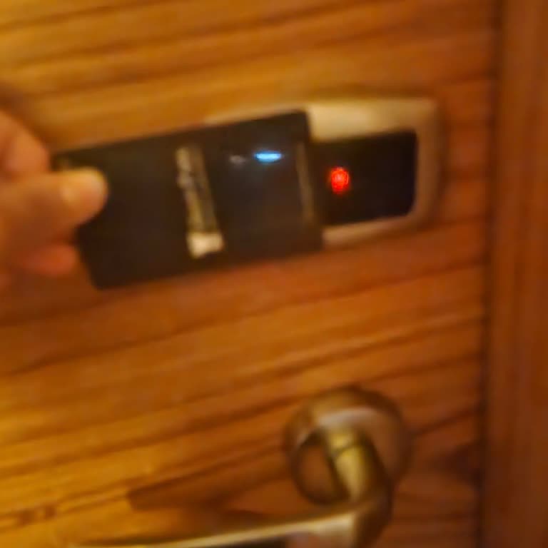 Oda Kartı Ve Temizlik Sorunlarıyla İlgisiz Hizmet Deneyimi