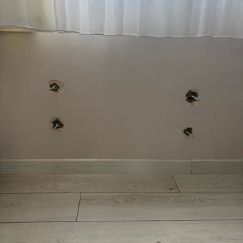 Vestel Servisinin Klimayı Kurarken Duvarı Kırması Ve Yetersiz Personel