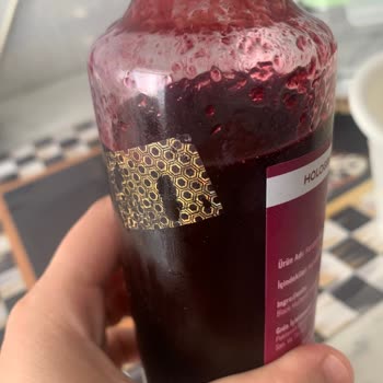 Aldığım Karadut Özünün Orijinalliğinden Şüpheliyim