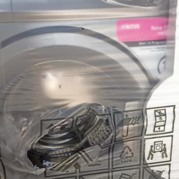 Yeni Alınan Çamaşır Makinesi Paslı Ve Kireçli Teslim Edildi