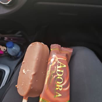 Adora Bademli Dondurmada Badem Eksikliği Sorunu