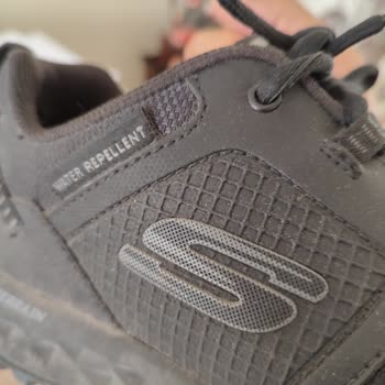 Skechers Ayakkabılarda Tekrarlayan Astarda Yırtılma Sorunu