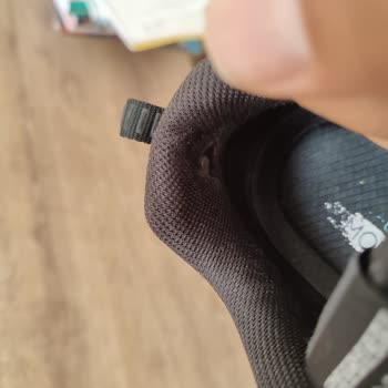 Skechers Ayakkabılarda Tekrarlayan Astarda Yırtılma Sorunu