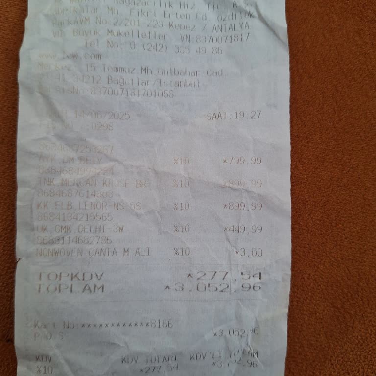 Bir Ay İçinde Alınan Gömlek Değiştirilmiyor!