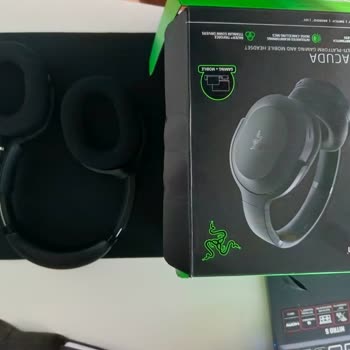 Razer Barracuda Kulaklıkta Kronik Sol Kısım Plastik Çatlama Sorunu Ve Değişim Talebi