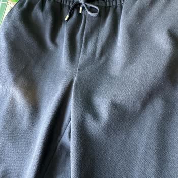 LCW'den Alınan Pantolon İlk Giyimde Tüylenme Yaptı