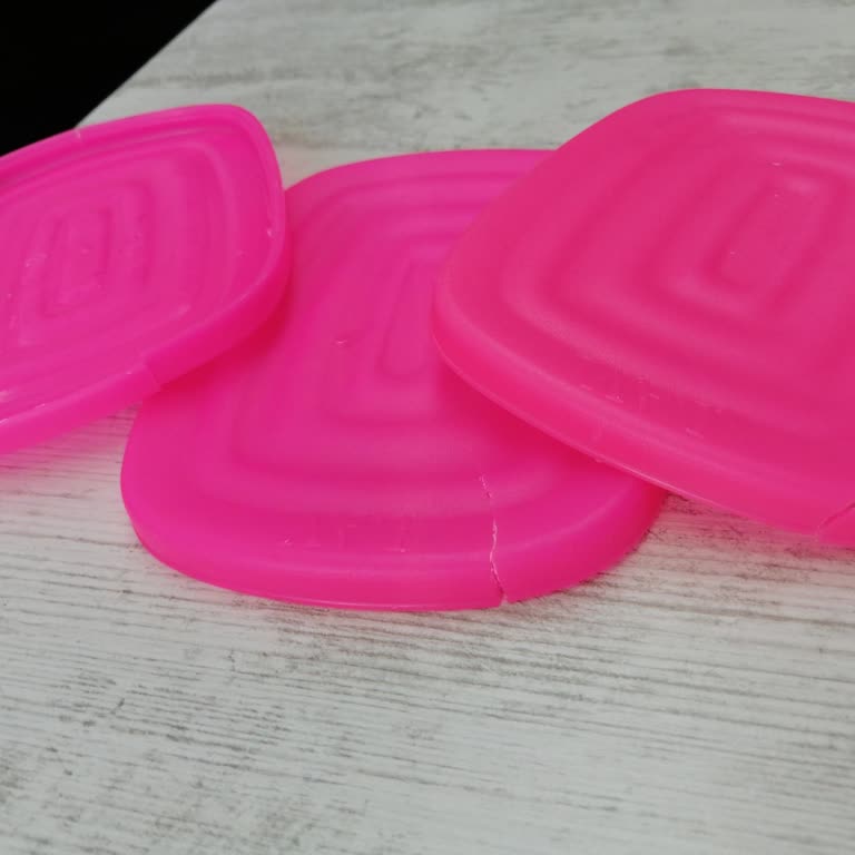 Lav Saklama Kaplarının Kapakları Bir Yıl İçinde Yırtıldı Çözüm Bekliyorum