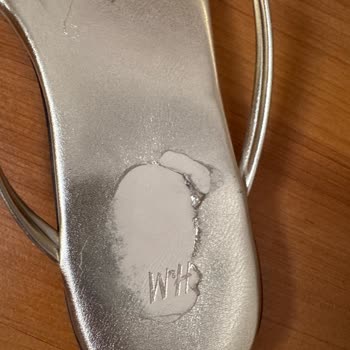 Aldığım Terlik İlk Kullanımda Soyuldu, İade Sürecinde Mağdur Edildim