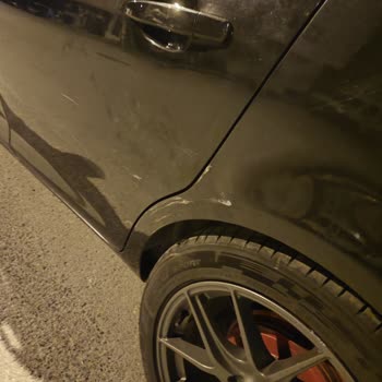 Getir Kiralama Aracı Park Halindeki Aracıma Çarpıp Kaçtı, Sorumluluk Alınmıyor!