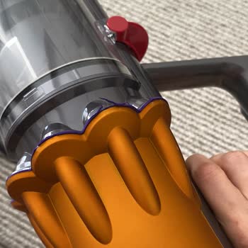Dyson V12 Süpürge Ve Müşteri Hizmetleri Hayal Kırıklığı Yarattı