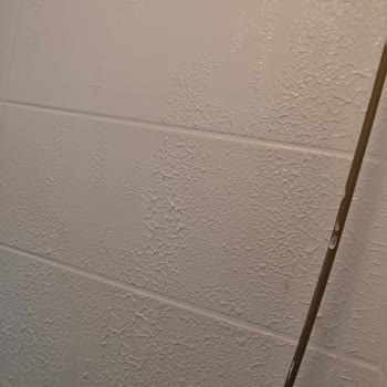 İsonem Liquid Glass Parke Ve Duvarlarda Ciddi Hasara Yol Açtı