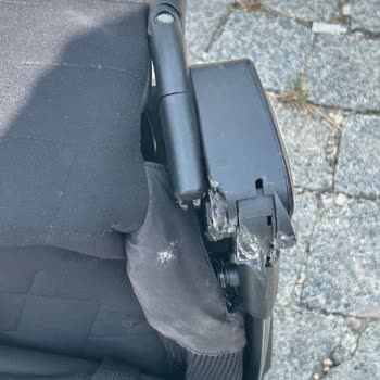 Uçuş Sonrası Bebek Arabasının Kırılması Nedeniyle Mağduriyet Yaşadım