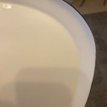 Karaca Züccaciye Yemek Tabağında 6 Ayda Renk Solması Ve Yenisi İçin Geri Dönüş Alınamaması