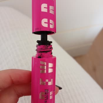 Maybelline Maskaraların Tıpa Sorunu Ve Kalitesizliği