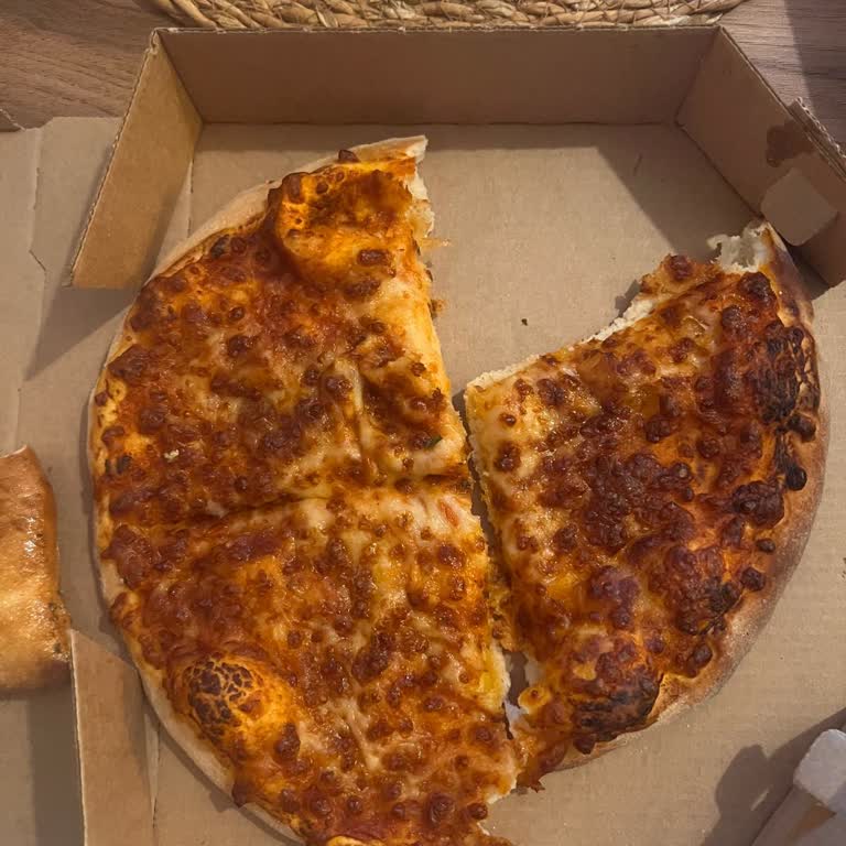 Domino's'tan Aldığım Margarita Pizza Beklentimi Karşılamadı