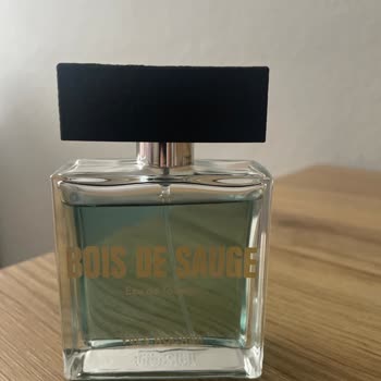 Aldığım Parfümde Hiç Koku Yok, Sanki Su Satılmış