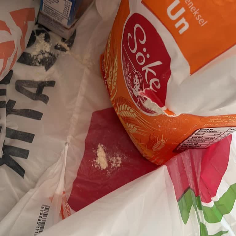 Siparişim Yanlış Daireye Bırakıldı, Soğuk Ürünler Ve Un Zarar Gördü