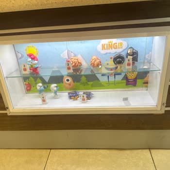 Çocuk Menüsündeki Oyuncak Figürlerinin Eksikliği Ve Çalışan İlgisizliği