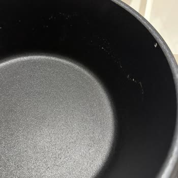 Karaca Bio Diamond Tencere Setinin İç Yüzeyi Soyuluyor, Garanti Süreci İşlemiyor